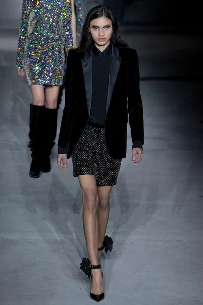 Look 69